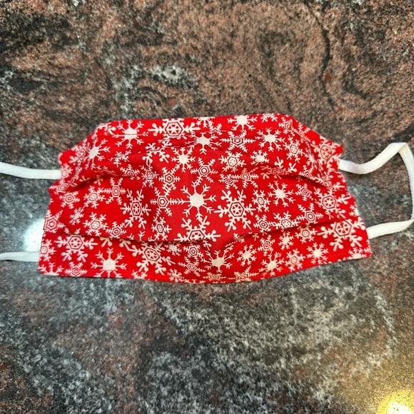 Handmade reusable face mask- adult size - Picture 1 of 3
